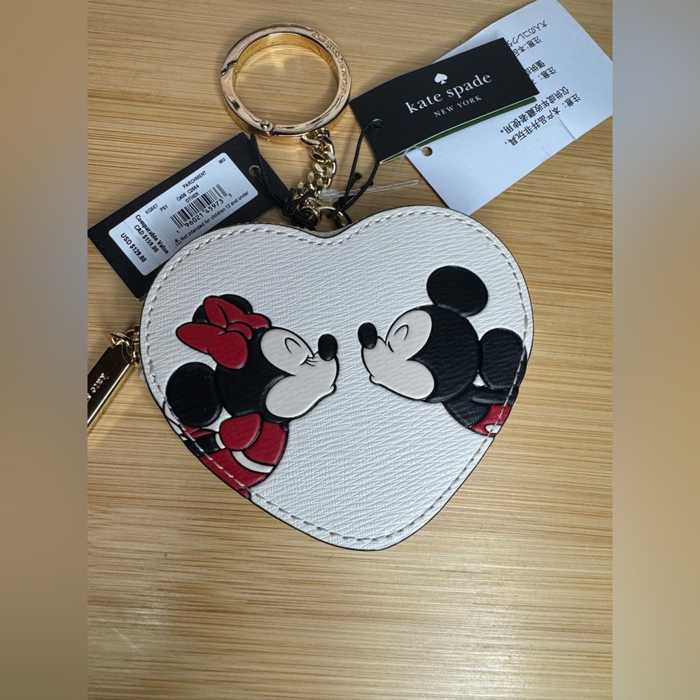Kate Spade x Disney Minnie Mickey
Heart 3D Coin Purse Keychain Charm